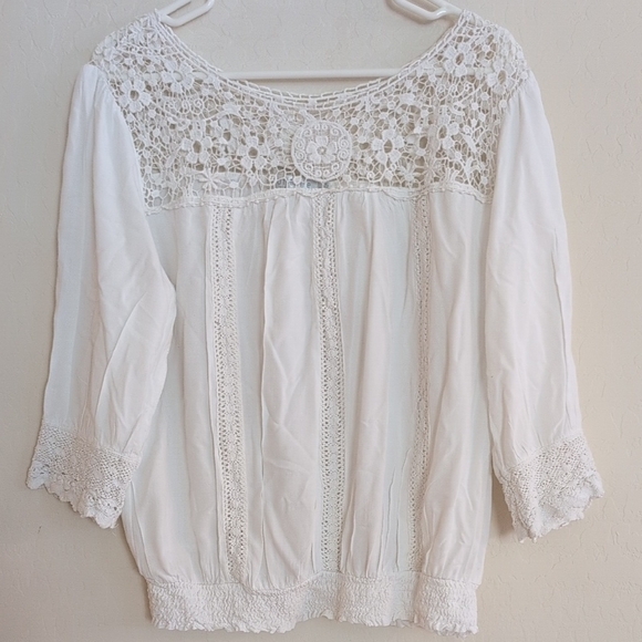 Solitaire Elegant White Lace Women's Top - Size L - Picture 1 of 7